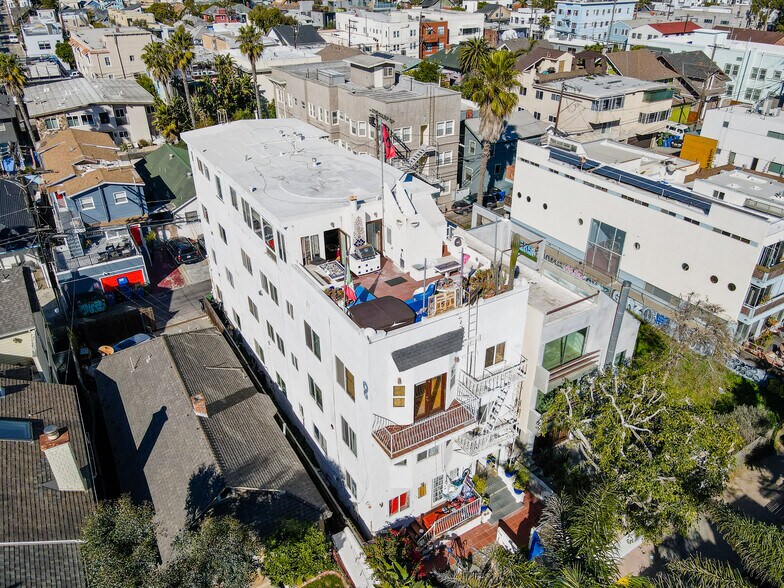 19 Wavecrest Ave, Venice, CA à vendre - Photo de l’immeuble – Image 2 sur 21