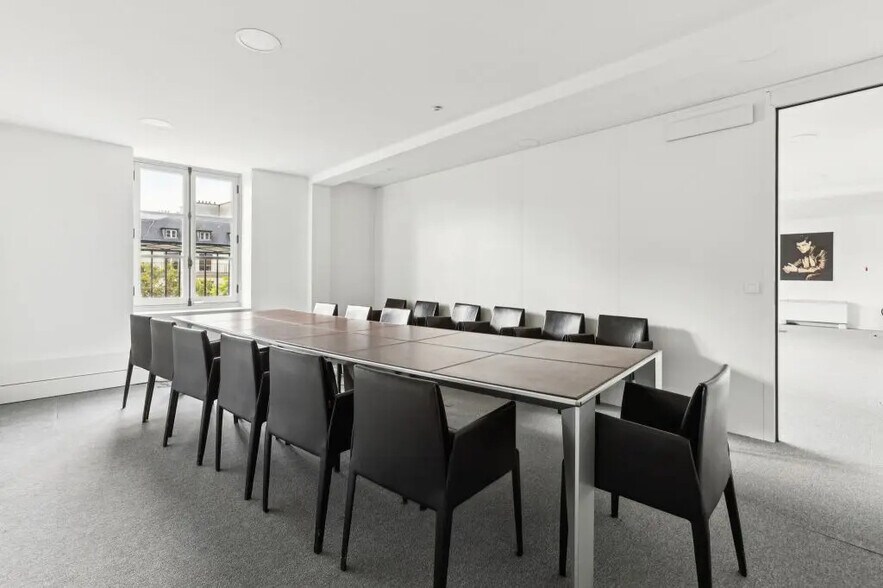 24 rue Royale, Paris à vendre - Photo de l’immeuble – Image 1 sur 1