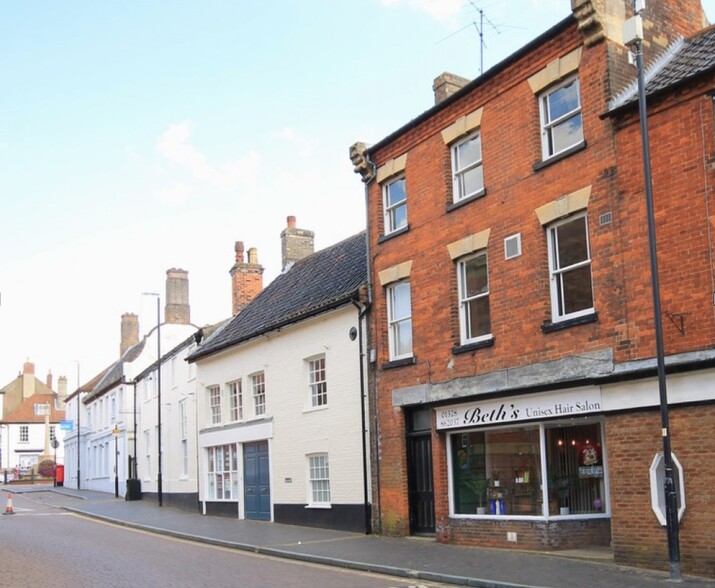 18-20 Market Pl, Fakenham à vendre - Photo de l’immeuble – Image 2 sur 4