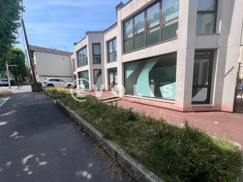 Bureau dans Le Perreux-sur-Marne à louer - Photo de l’immeuble – Image 2 sur 17
