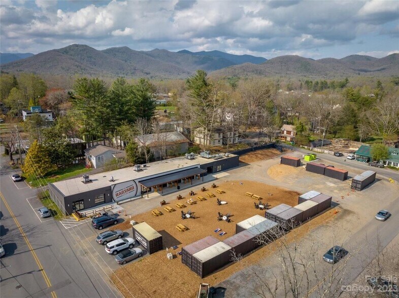 141 Richardson Blvd, Black Mountain, NC à vendre - Photo de l’immeuble – Image 3 sur 16