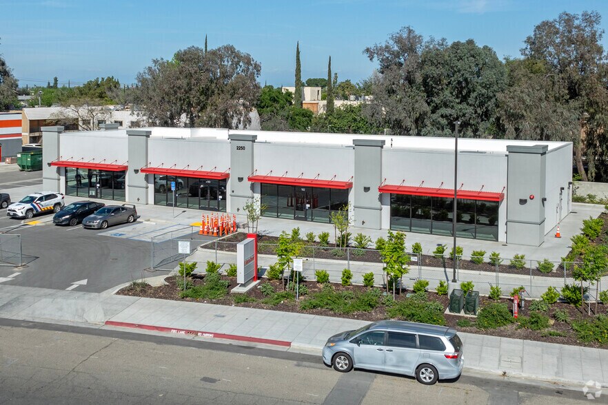 2250 N Weber Ave, Fresno, CA à louer - Photo principale – Image 1 sur 4