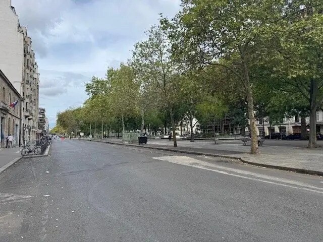 Local commercial dans Paris à louer - Photo de l’immeuble – Image 2 sur 2