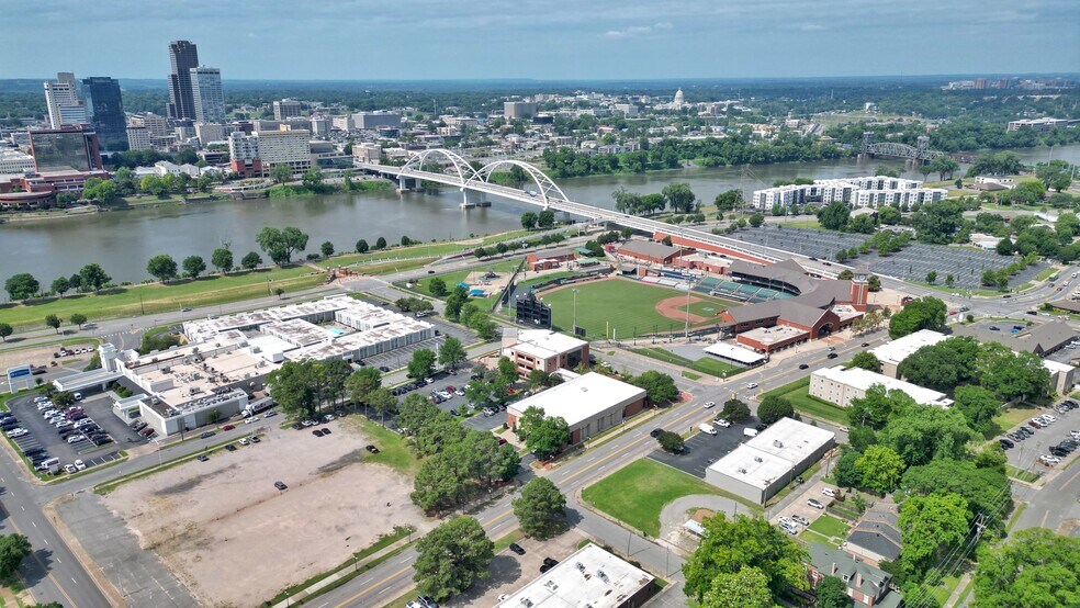 309 W Broadway St, North Little Rock, AR à louer - Photo de l’immeuble – Image 2 sur 2