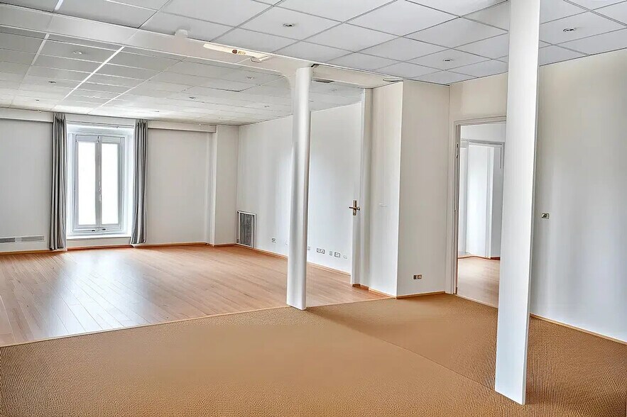 Bureau dans Paris à louer - Photo de l’immeuble – Image 2 sur 6