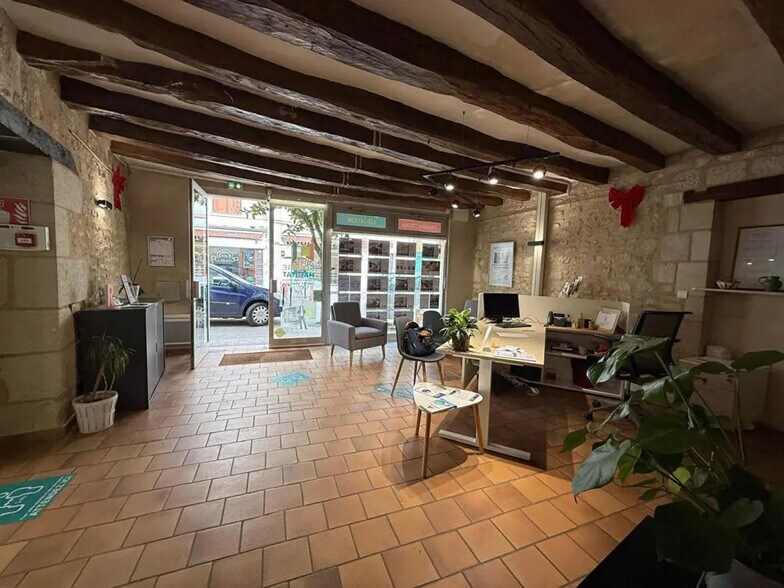 Local commercial dans Azay-le-Rideau à louer - Photo intérieure – Image 1 sur 6