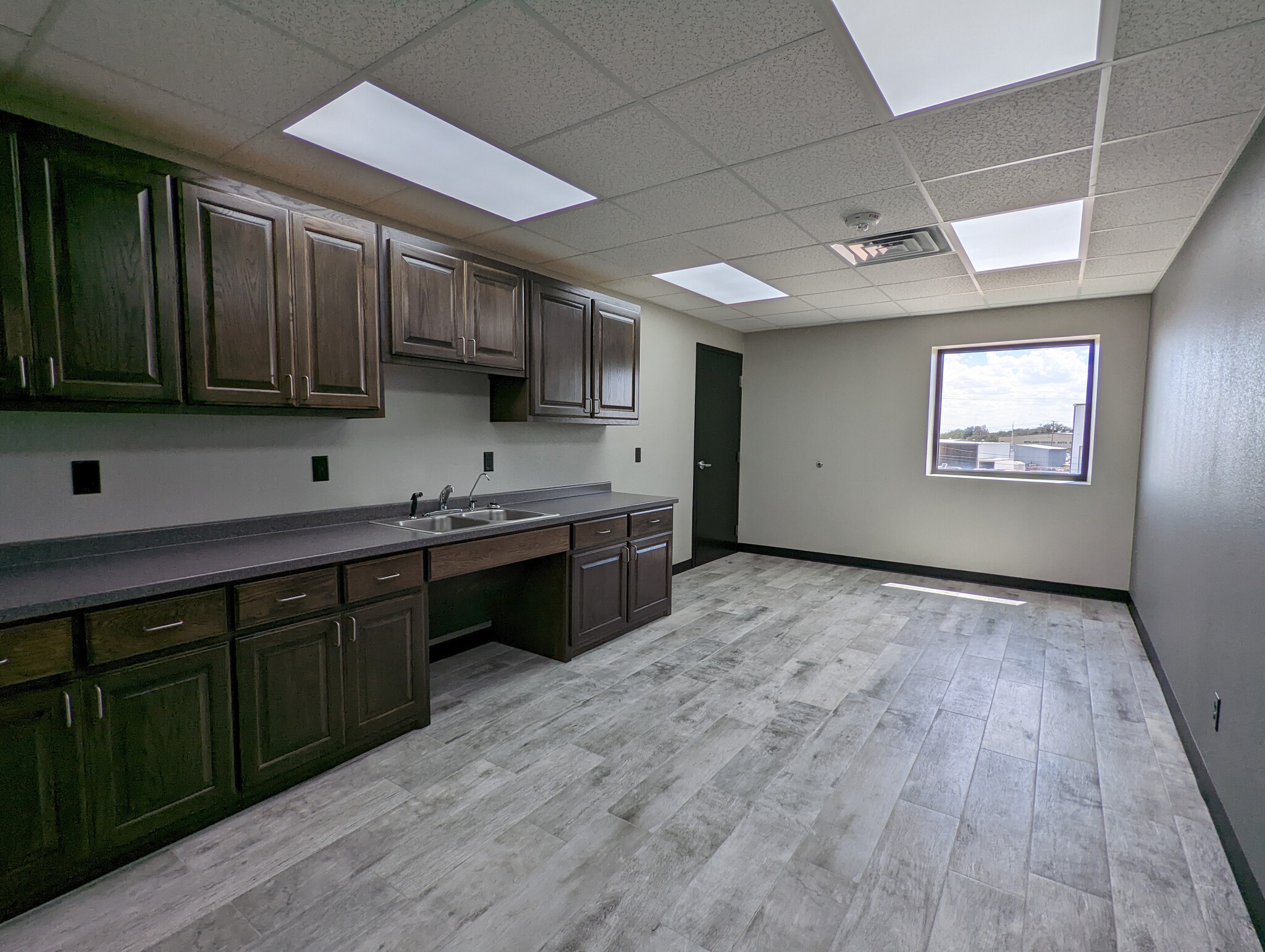 6999 E Hwy 80, Odessa, TX à louer Photo de l’immeuble– Image 1 sur 1