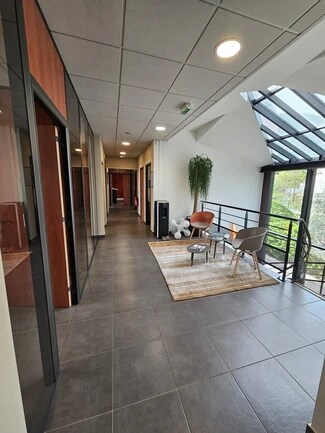 Plus de détails pour Bureau à louer