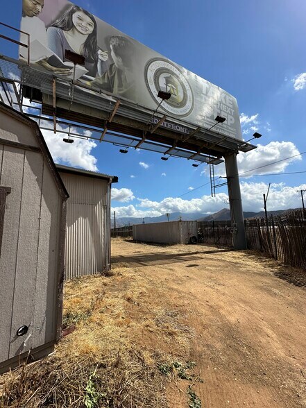 4808 Sierra Hwy, Acton, CA à louer - Photo de l’immeuble – Image 3 sur 9