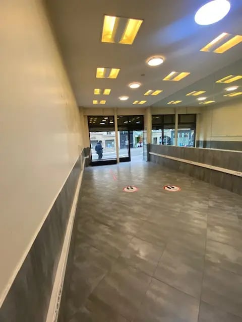 Local commercial dans Paris à louer Photo intérieure– Image 1 sur 5