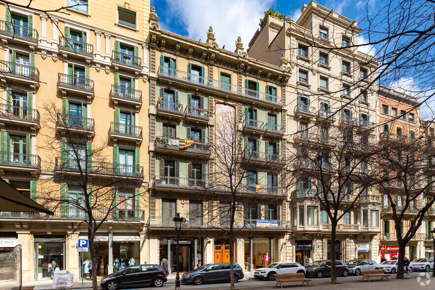 Rambla de Catalunya, 118, Barcelone, Barcelona à louer - Photo de l’immeuble – Image 2 sur 3