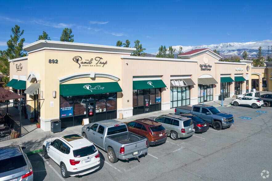 Oak Valley Pky, Beaumont, CA à louer - Photo de l’immeuble – Image 3 sur 4