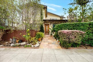 Plus de détails pour 7822 W Manchester Ave, Playa Del Rey, CA - Logement à vendre