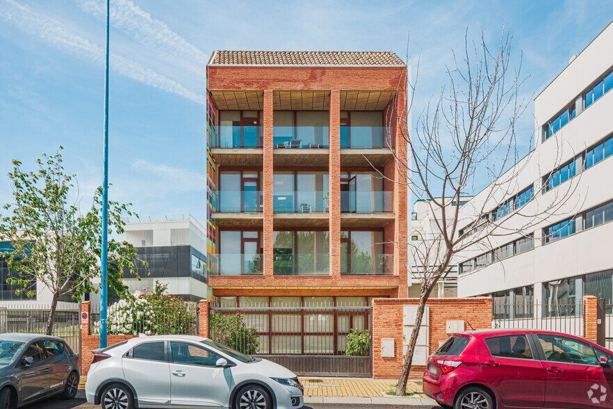 Bureau dans Leganés, Madrid à louer - Photo de l’immeuble – Image 3 sur 20
