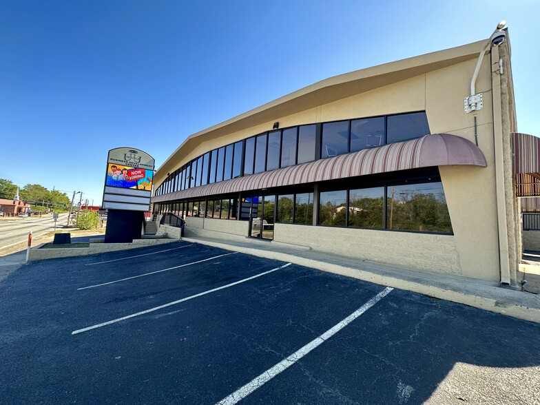 1680 Broadway, Macon-Bibb, GA à vendre - Photo de l’immeuble – Image 1 sur 45