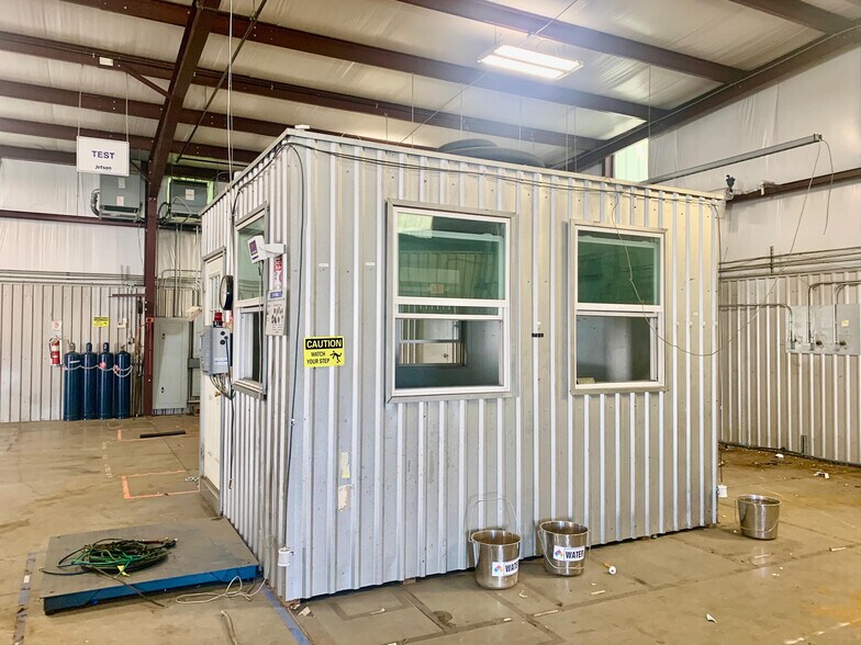1003 W Cotton St, Longview, TX à louer - Photo de l’immeuble – Image 3 sur 4