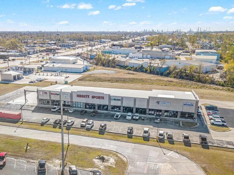 329 N Cities Service Hwy, Sulphur, LA à louer - Photo de l’immeuble – Image 2 sur 7