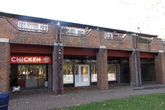 7-9 Chalvedon Sq, Basildon à louer Photo de l’immeuble– Image 1 sur 6