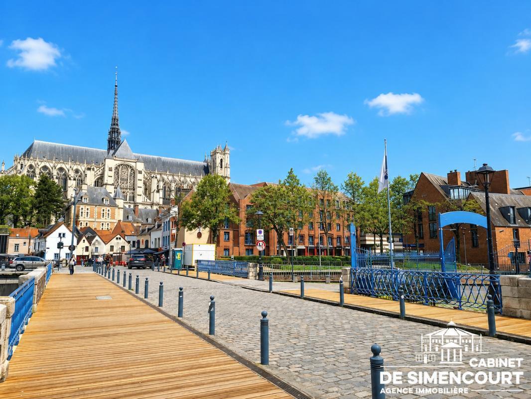 Local commercial dans Amiens à louer Photo de l’immeuble– Image 1 sur 2