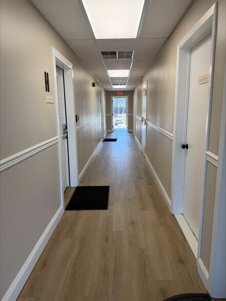 20 Cambridge Dr, Matawan, NJ à louer - Photo intérieure – Image 3 sur 6