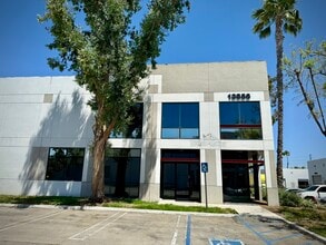 13856 Magnolia Ave, Chino, CA à louer Photo de l’immeuble– Image 1 sur 7