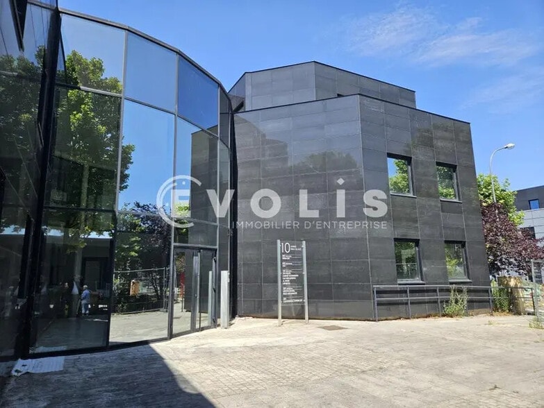 Bureau dans Grigny à vendre - Photo de l’immeuble – Image 1 sur 11
