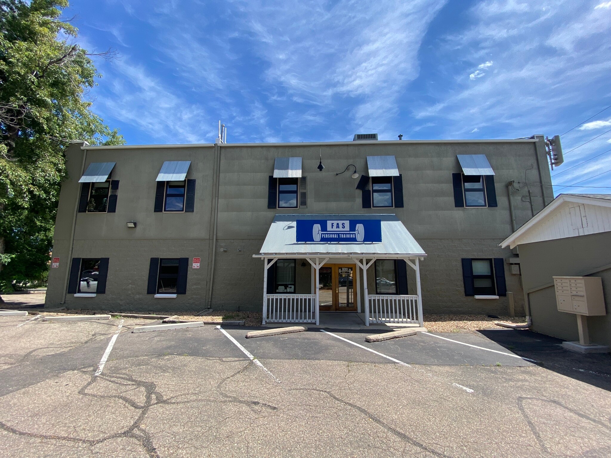 100-102 E Cleveland St, Lafayette, CO à louer Photo de l’immeuble– Image 1 sur 5