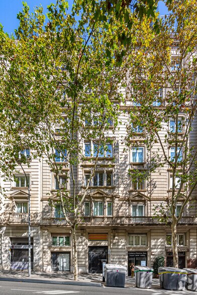 Carrer de Balmes, 452-454, Barcelone, Barcelona à louer - Photo de l’immeuble – Image 3 sur 4