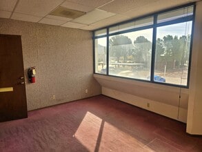 5862 Cromo Dr, El Paso, TX à louer Photo intérieure– Image 2 sur 9