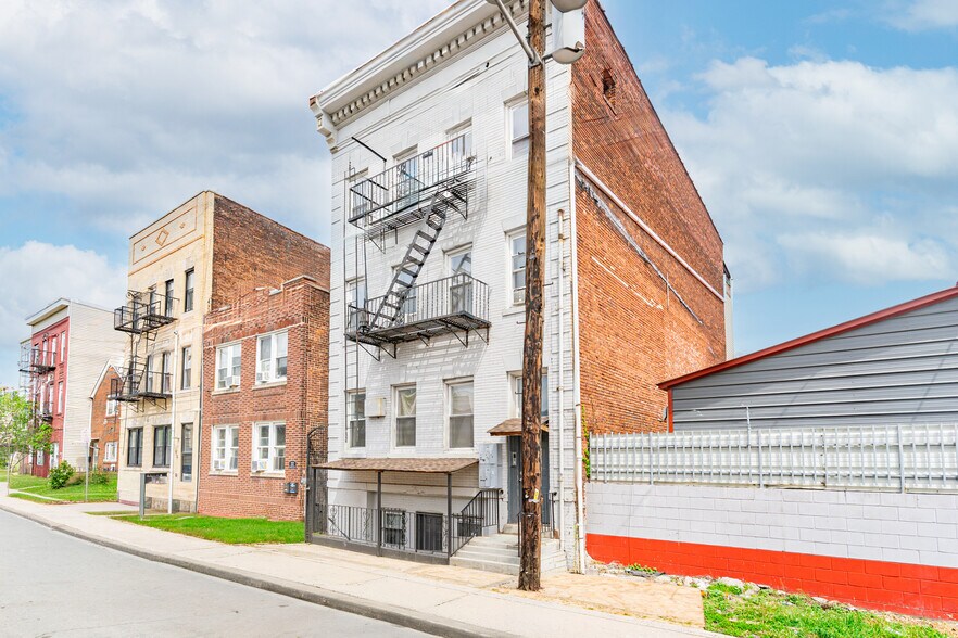 204 Parkhurst St, Newark, NJ à vendre - Photo de l’immeuble – Image 2 sur 30