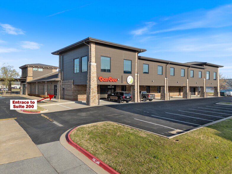 2701 SE J St, Bentonville, AR à louer - Photo de l’immeuble – Image 2 sur 27