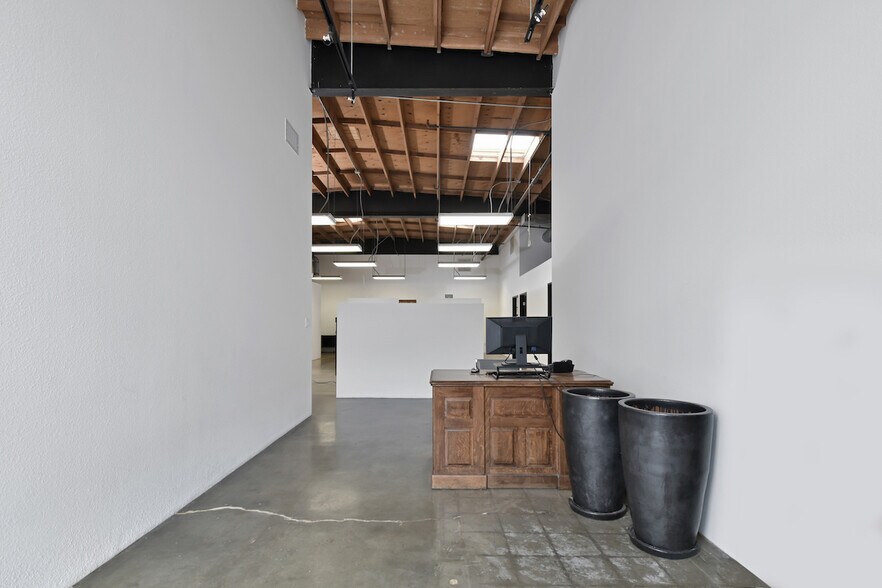 1738-1740 Cordova St, Los Angeles, CA à louer - Photo de l’immeuble – Image 3 sur 30