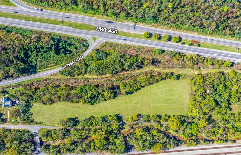 4774 Pioneer Dr, Roanoke, VA à vendre - Photo de l’immeuble – Image 2 sur 4