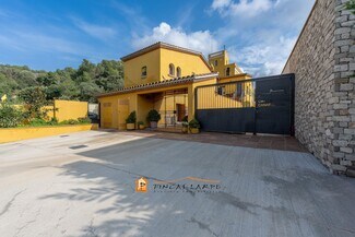 Plus de détails pour Local commercial à louer