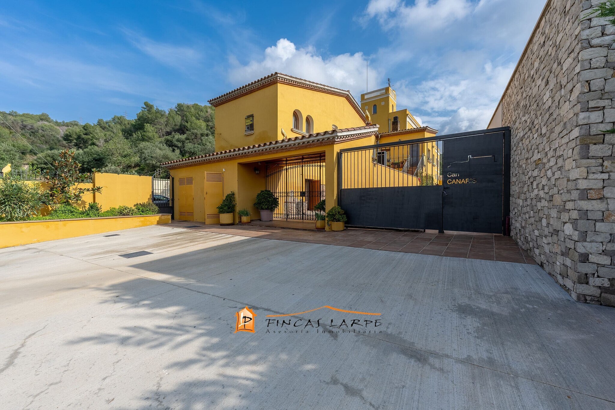 Local commercial dans Sant Feliu de Llobregat, Barcelona à louer Photo principale– Image 1 sur 5