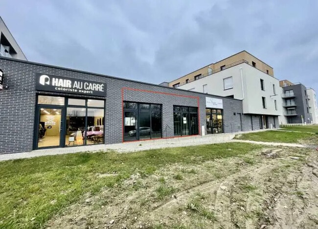 Plus de détails pour Local commercial à louer