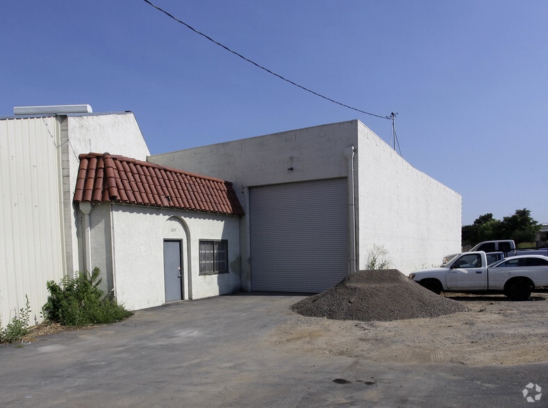 1055 Richards Blvd, Sacramento, CA à louer - Photo principale – Image 1 sur 5