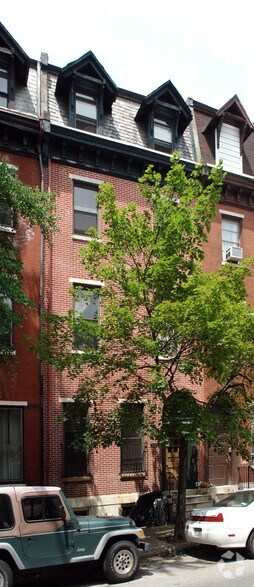 2027 Pine St, Philadelphia, PA à vendre - Photo de l’immeuble – Image 1 sur 1