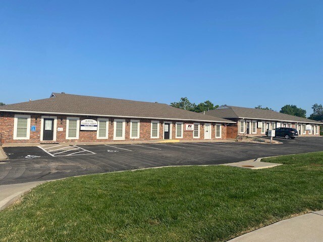 13839 S Mur-Len Rd, Olathe, KS à louer - Photo de l’immeuble – Image 1 sur 12