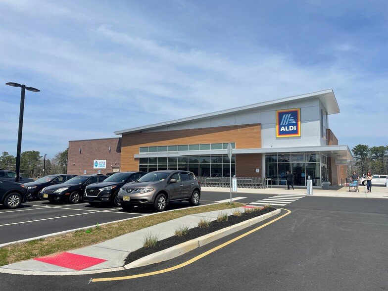 778 Route 70, Brick, NJ à louer - Photo de l’immeuble – Image 2 sur 5