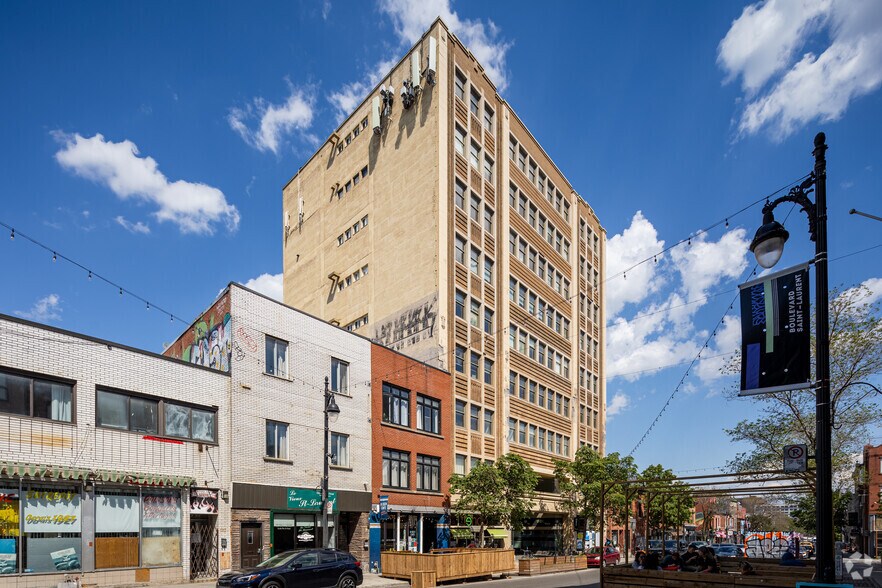 3981 Boul Saint-Laurent, Montréal, QC à louer - Photo de l’immeuble – Image 2 sur 4