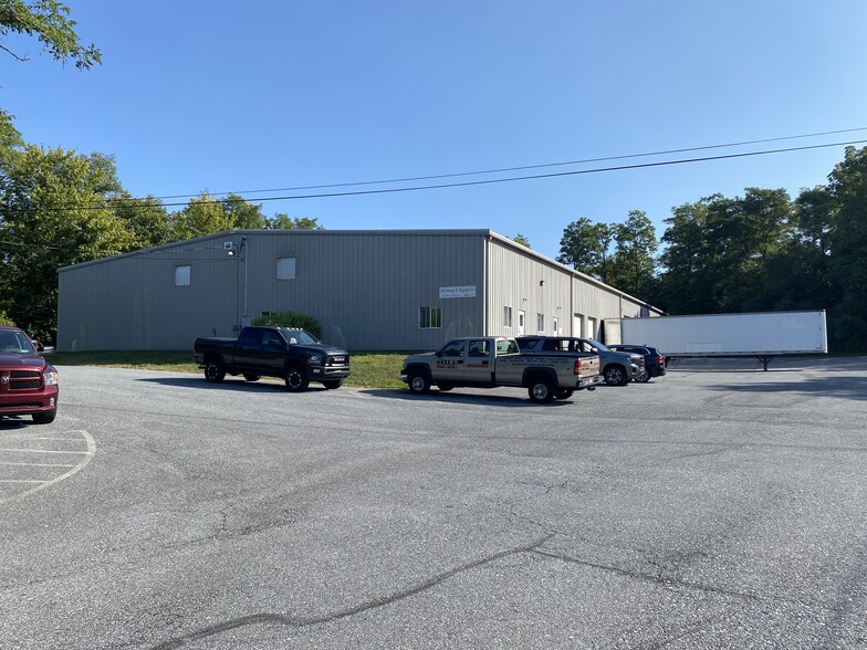 2350 River Rd, Middletown, PA à vendre - Photo de l’immeuble – Image 2 sur 11