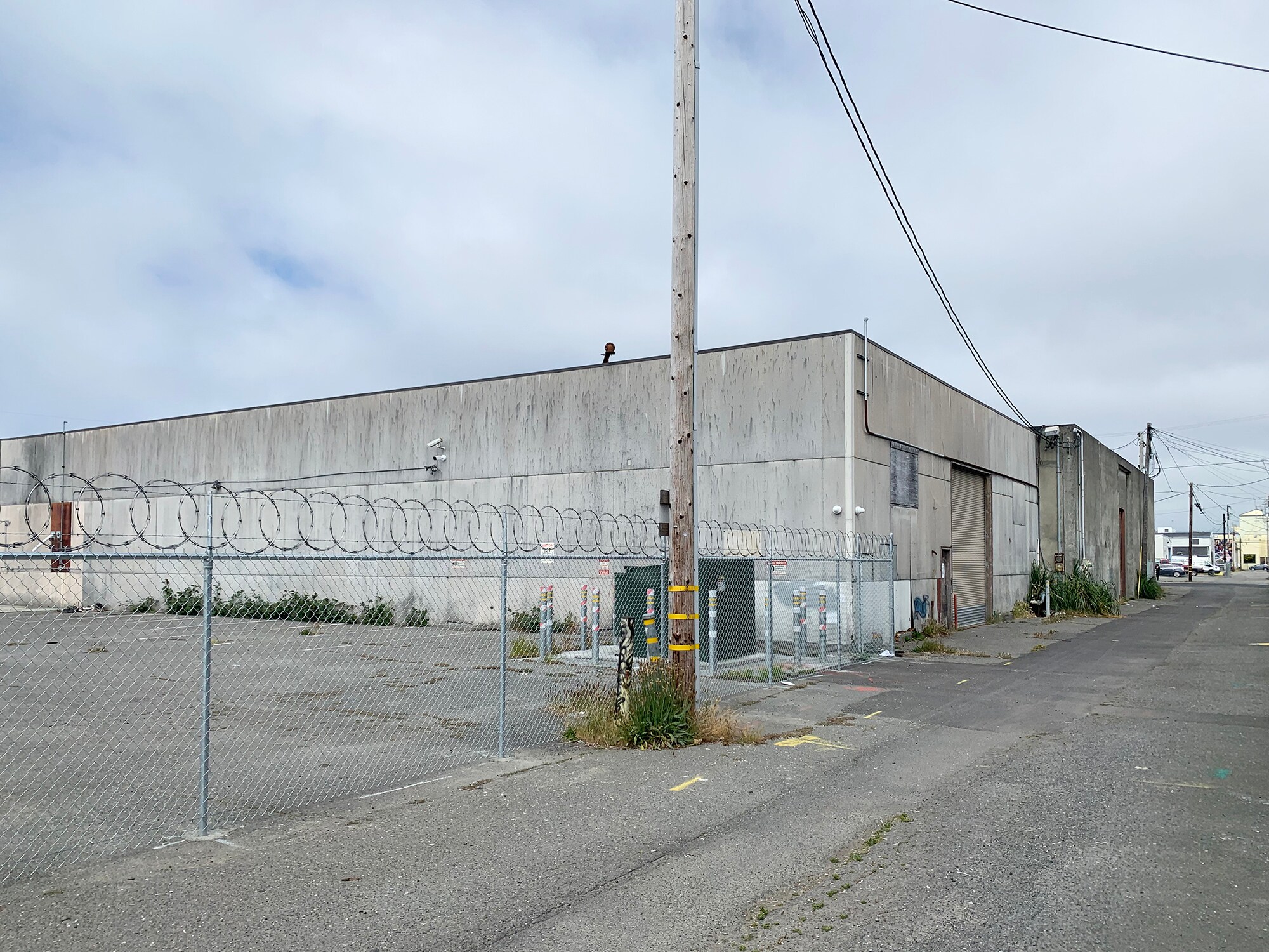 109 W 3rd St, Eureka, CA à louer Photo principale– Image 1 sur 6