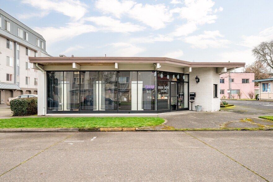 1221-1227 17th Ave, Longview, WA à vendre - Photo de l’immeuble – Image 3 sur 16