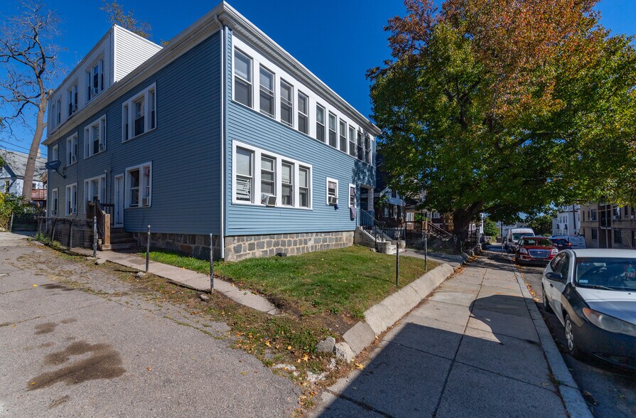35 Bradshaw St, Dorchester, MA à vendre - Photo de l’immeuble – Image 3 sur 32