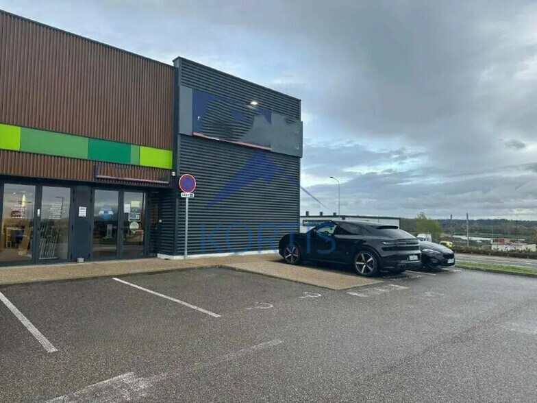 Local commercial dans Anse à louer - Photo de l’immeuble – Image 1 sur 1