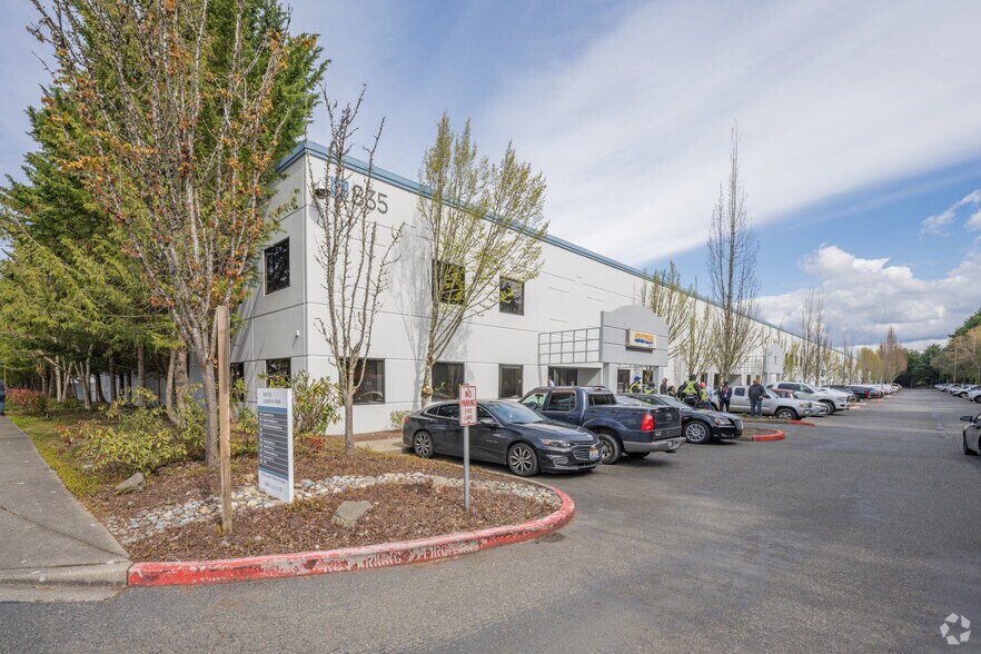 835 S 192nd St, Seatac, WA à louer - Photo principale – Image 1 sur 7