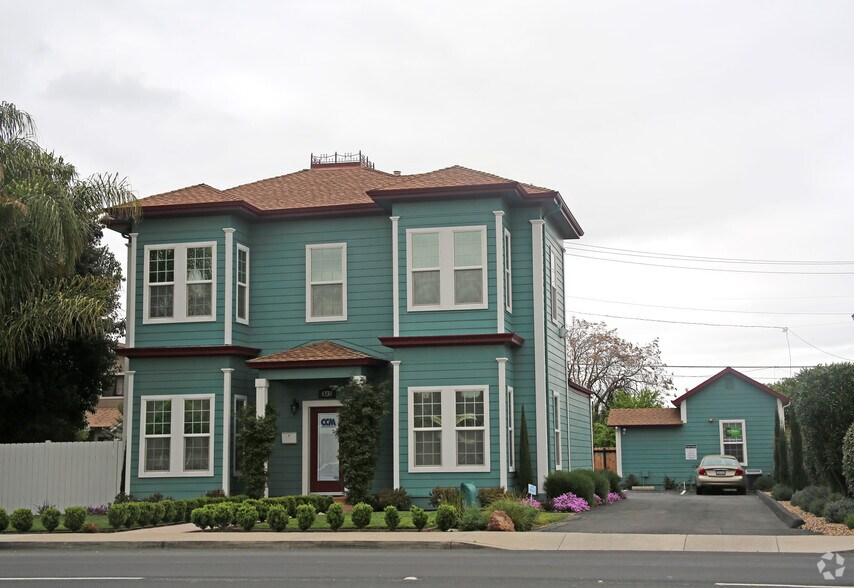 8330 Brentwood Blvd, Brentwood, CA à louer - Photo principale – Image 1 sur 48
