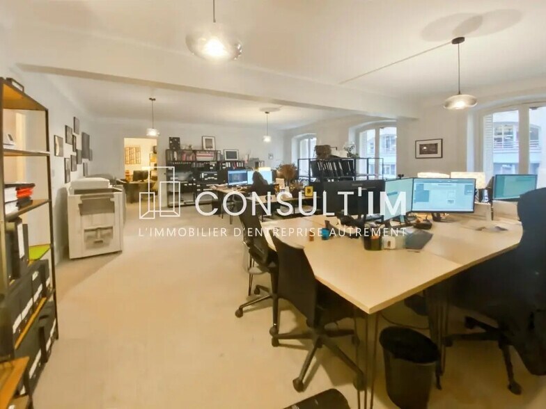 Bureau dans Paris à louer - Photo de l’immeuble – Image 2 sur 7