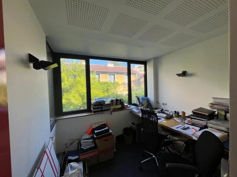 Bureau dans Paris à louer - Photo de l’immeuble – Image 2 sur 8